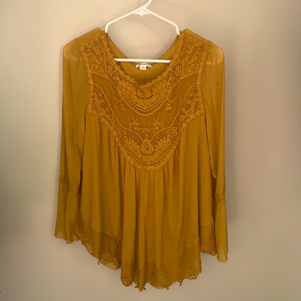 Mustard blouse with flared sleeves